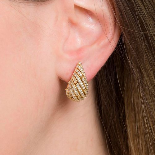 Brinco Gota Ouro Amarelo Diamante
